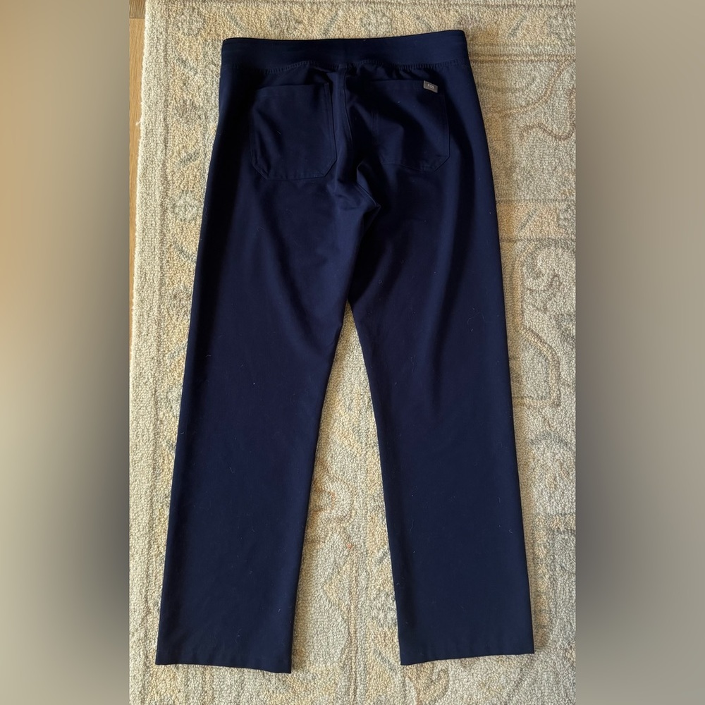 Fig’s Livingston Basic Scrub Bottom - image 4